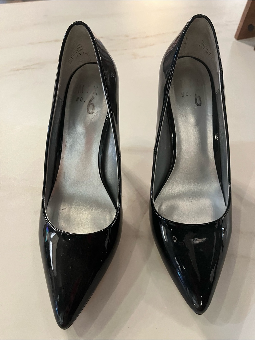 Black Patent Pointed-Toe Women's Pumps - Size 6